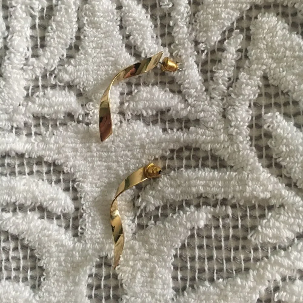 Gold Twist Earrings